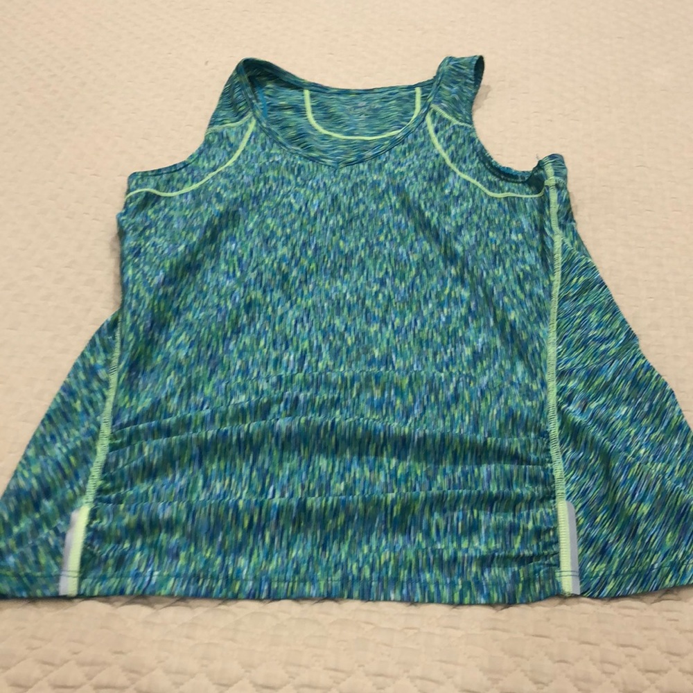 Athleta sleeveless workout tank. Size S